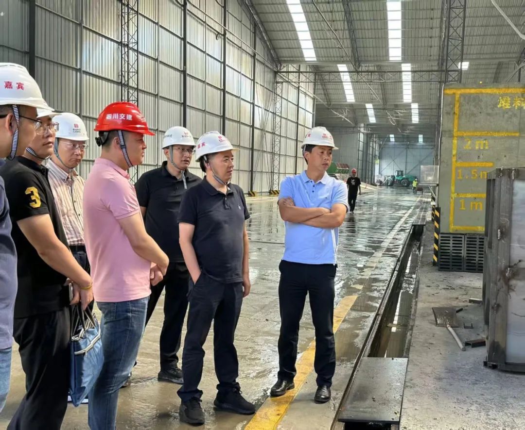 1691113863420653.jpg 640.jpg